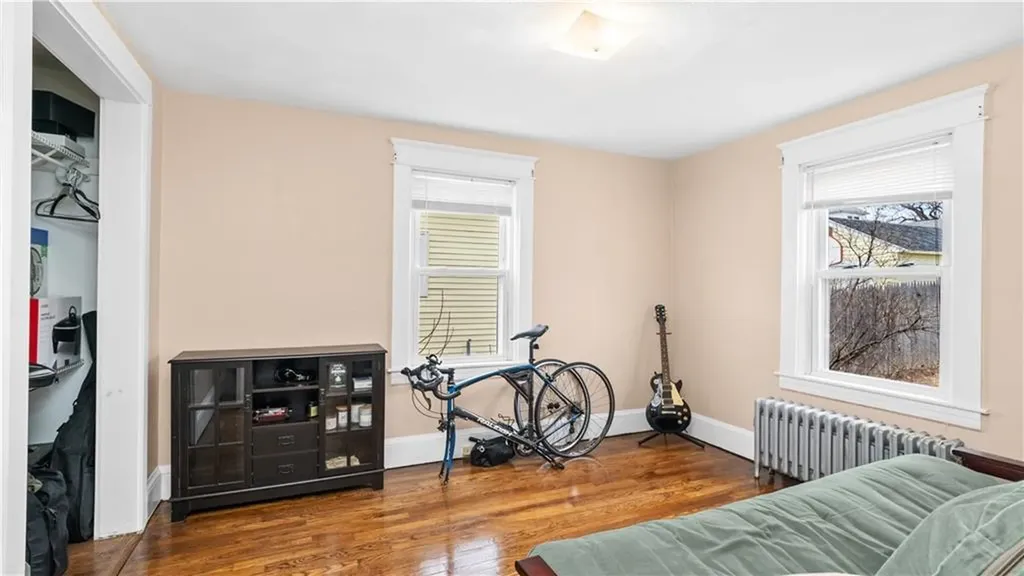 103 Oakland Avenue Cranston RI 02910