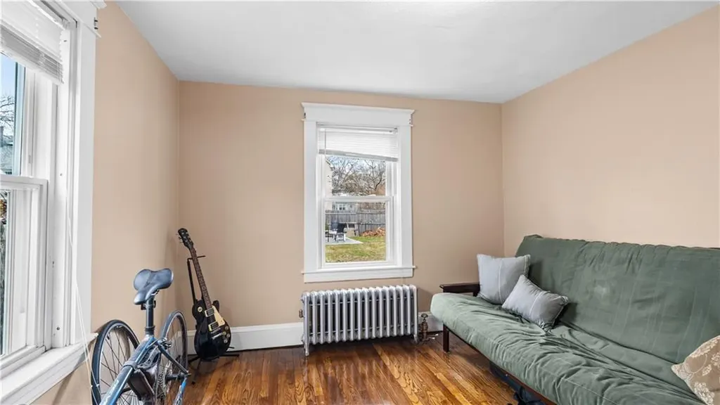103 Oakland Avenue Cranston RI 02910