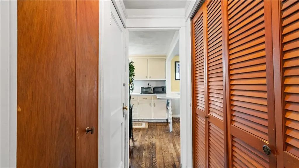 103 Oakland Avenue Cranston RI 02910