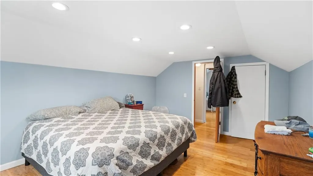 103 Oakland Avenue Cranston RI 02910