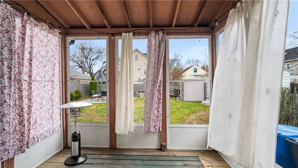 103 Oakland Avenue Cranston RI 02910