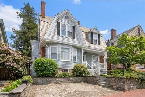 34 Bull Street Newport RI 02840