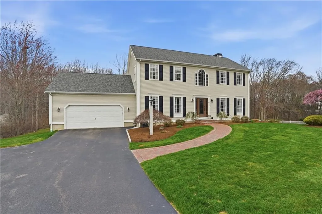 52 Hummingbird Lane Cranston RI 02921