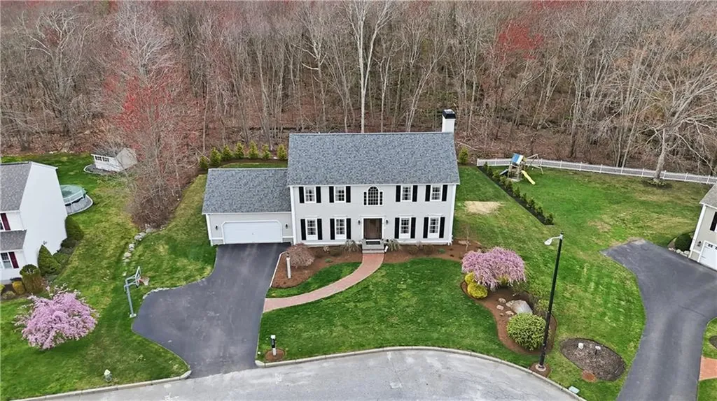 52 Hummingbird Lane Cranston RI 02921