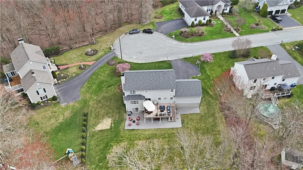 52 Hummingbird Lane Cranston RI 02921