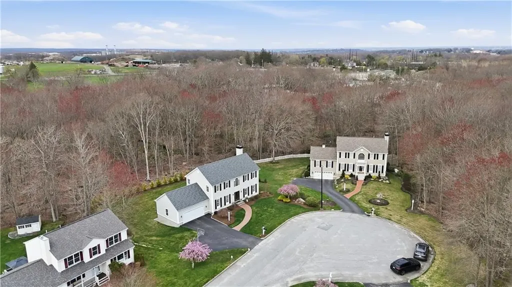 52 Hummingbird Lane Cranston RI 02921