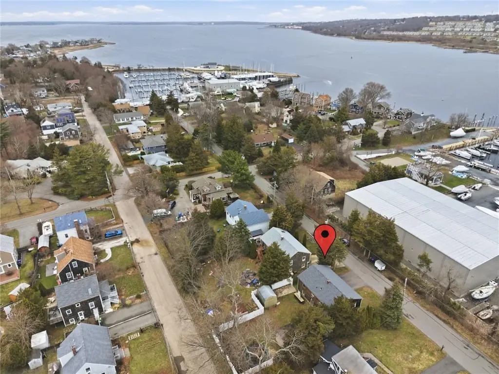 118 King Phillip Street Portsmouth RI 02871