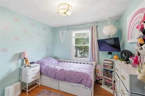 118 King Phillip Street Portsmouth RI 02871