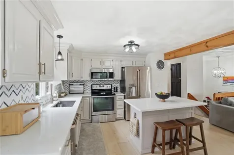 118 King Phillip Street Portsmouth RI 02871
