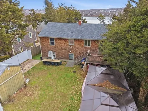 118 King Phillip Street Portsmouth RI 02871