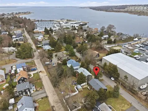 118 King Phillip Street Portsmouth RI 02871