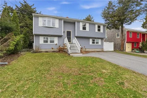 118 King Phillip Street Portsmouth RI 02871