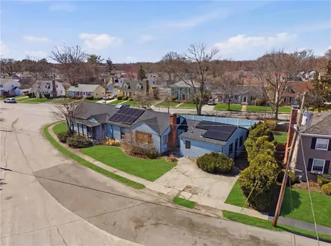 111 Roger Williams Circle Cranston RI 02905