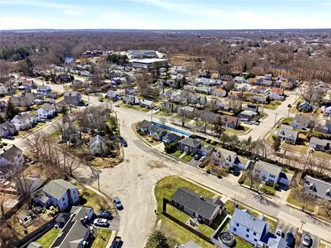 111 Roger Williams Circle Cranston RI 02905