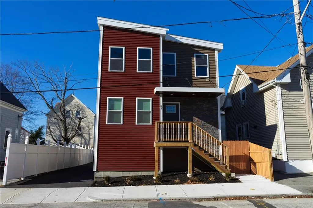 33 Grand Street Providence RI 02907