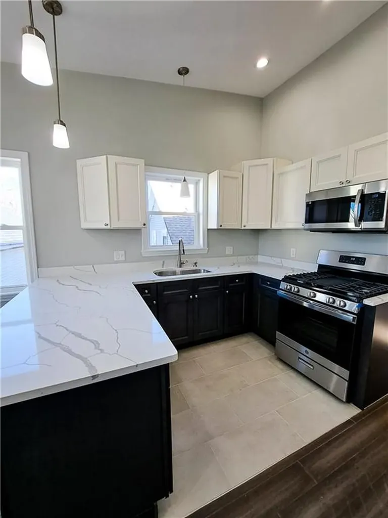 33 Grand Street Providence RI 02907