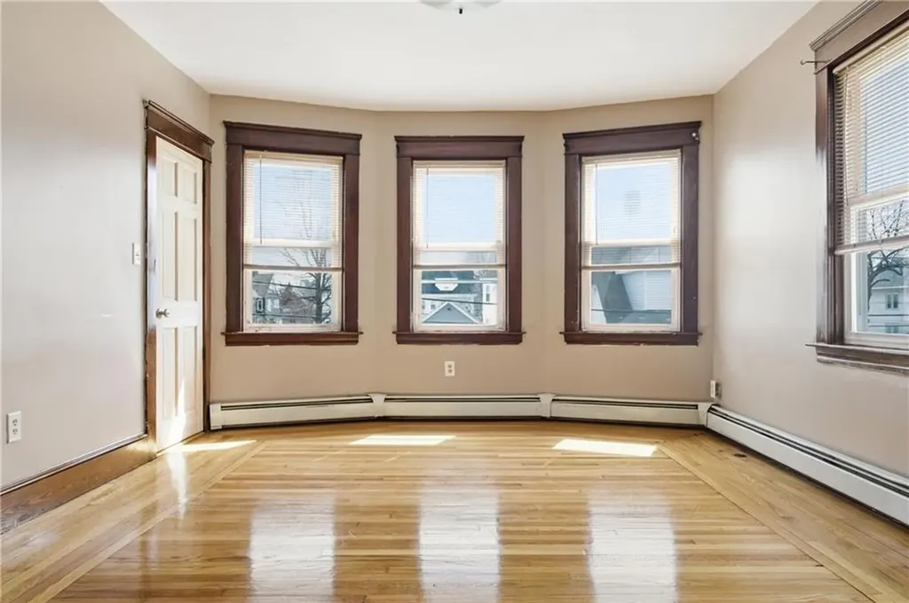 297 Vermont Avenue Providence RI 02905
