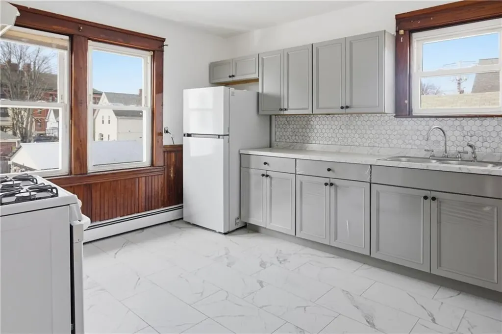 297 Vermont Avenue Providence RI 02905
