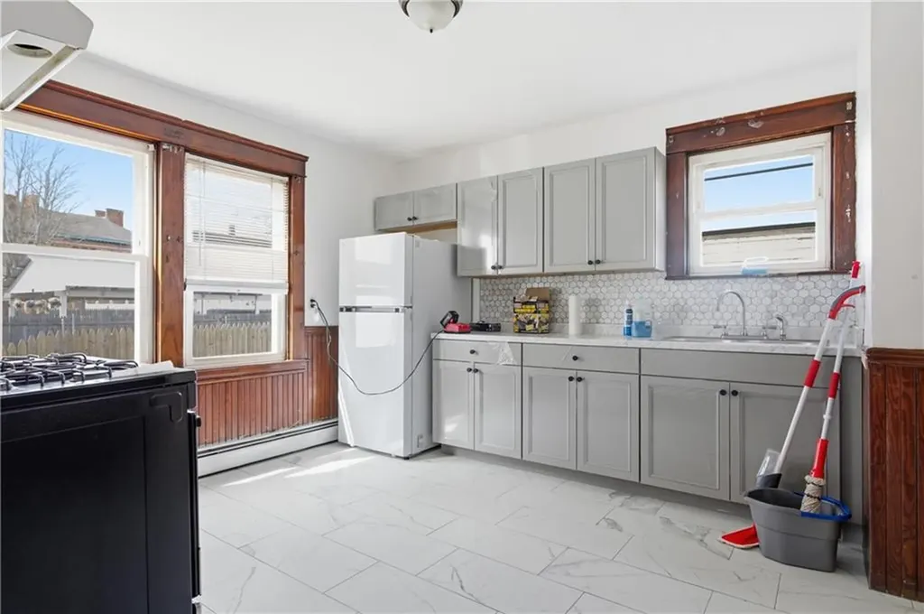 297 Vermont Avenue Providence RI 02905