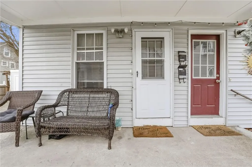 46 Slade Street Pawtucket RI 02861