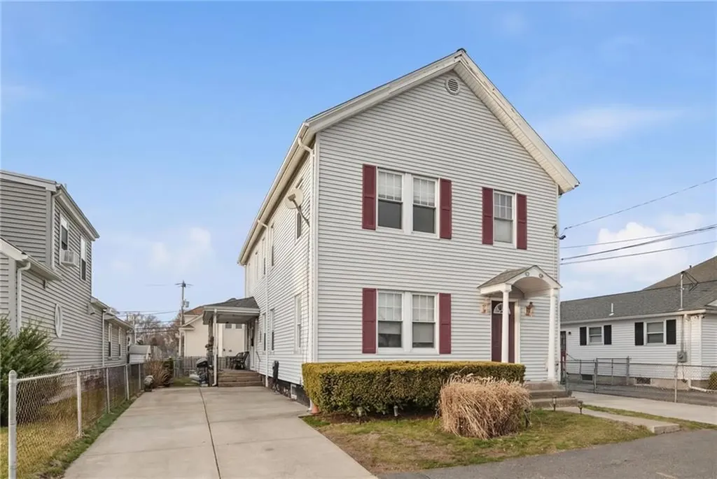 46 Slade Street Pawtucket RI 02861