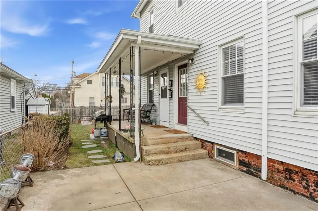 46 Slade Street Pawtucket RI 02861