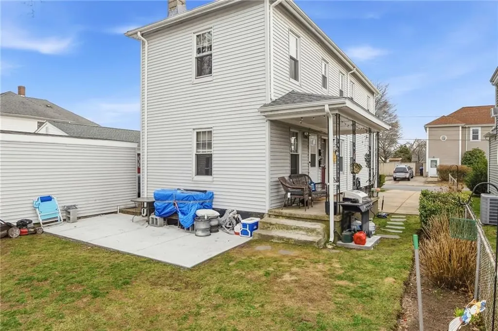 46 Slade Street Pawtucket RI 02861