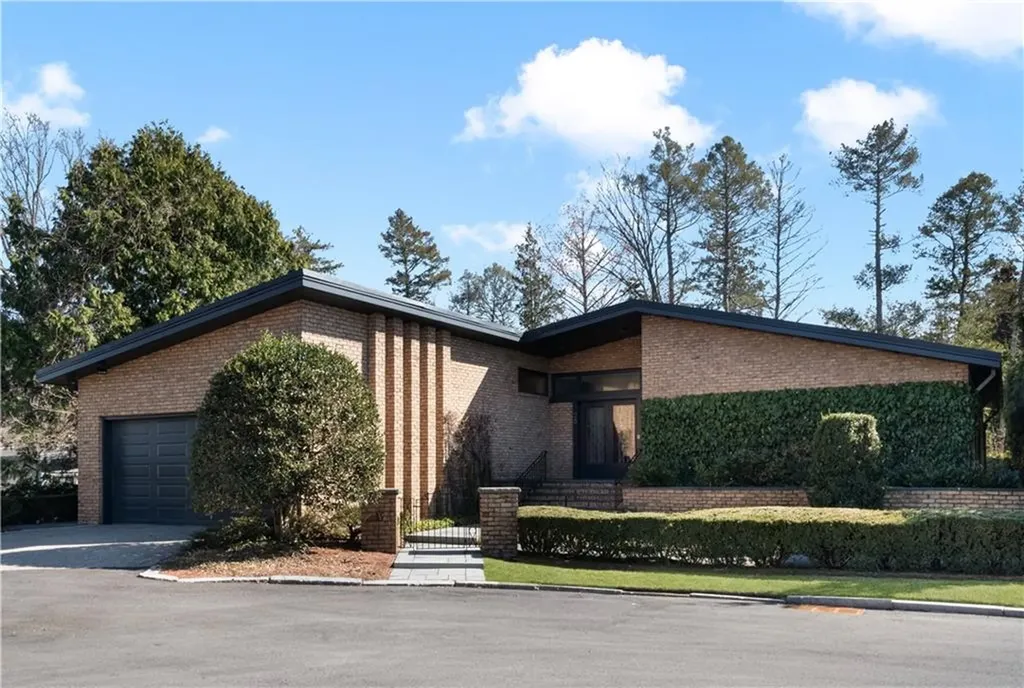 25 Linden Drive Providence RI 02906