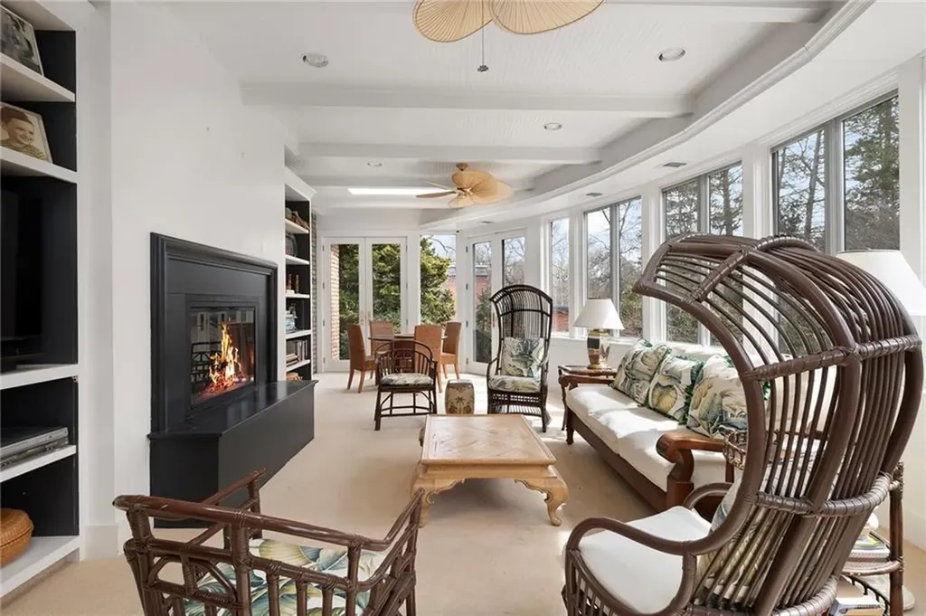 25 Linden Drive Providence RI 02906