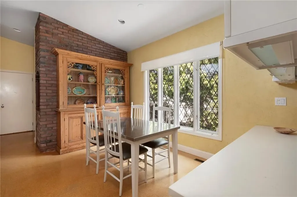 25 Linden Drive Providence RI 02906