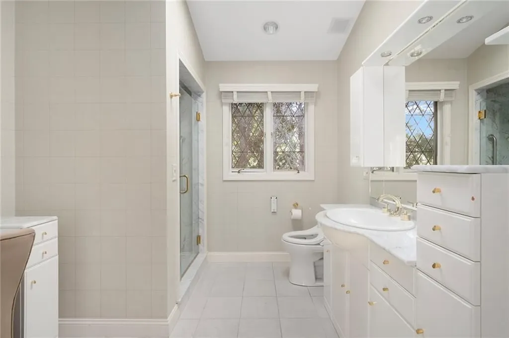 25 Linden Drive Providence RI 02906