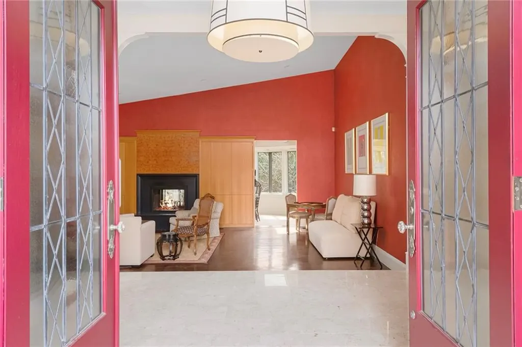 25 Linden Drive Providence RI 02906