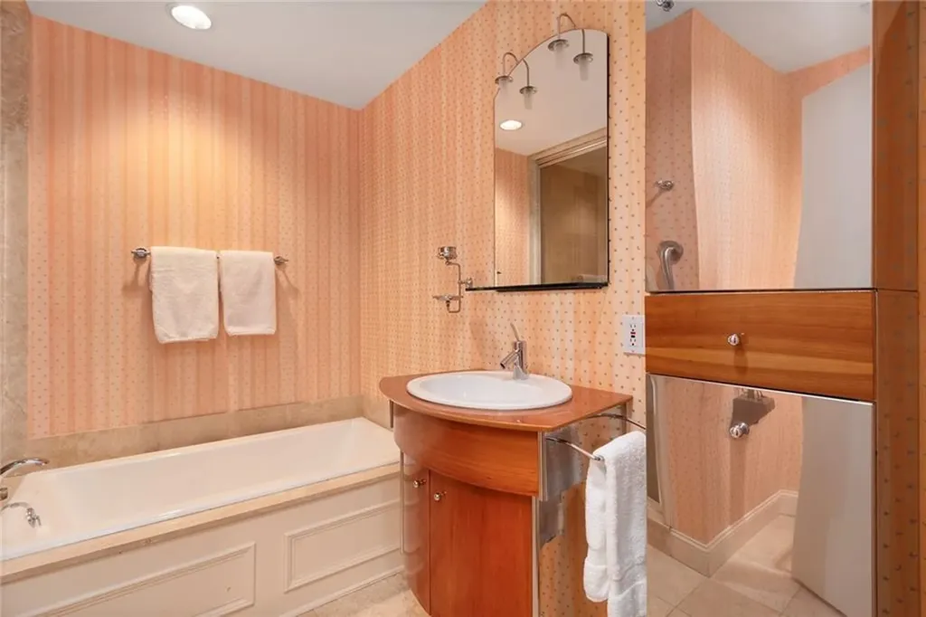 25 Linden Drive Providence RI 02906