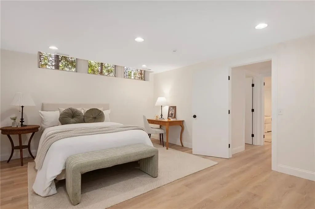 25 Linden Drive Providence RI 02906