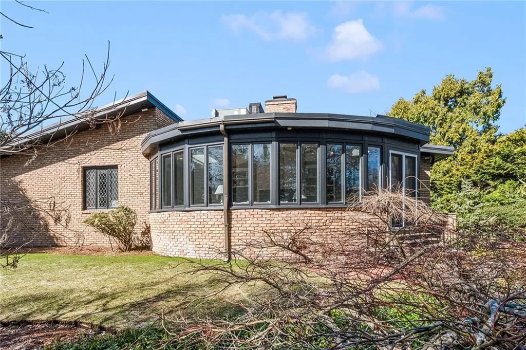 25 Linden Drive Providence RI 02906