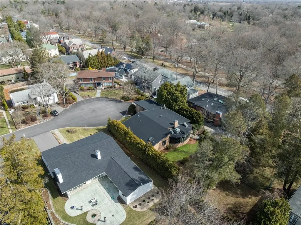25 Linden Drive Providence RI 02906