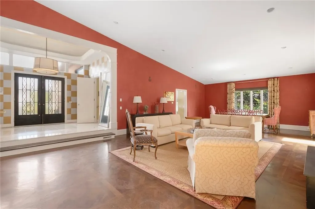 25 Linden Drive Providence RI 02906