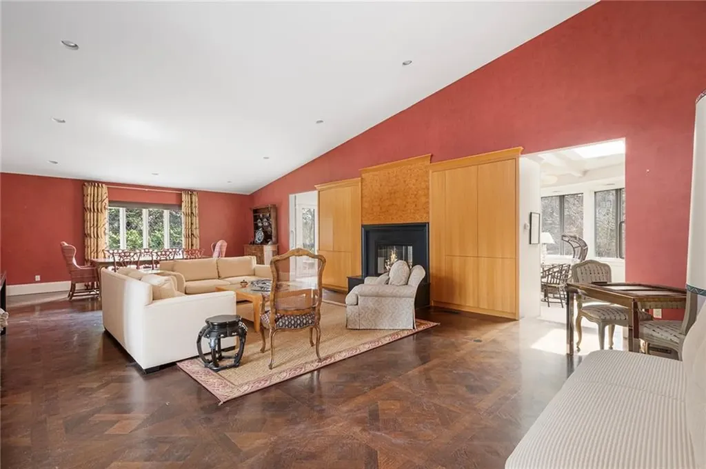 25 Linden Drive Providence RI 02906