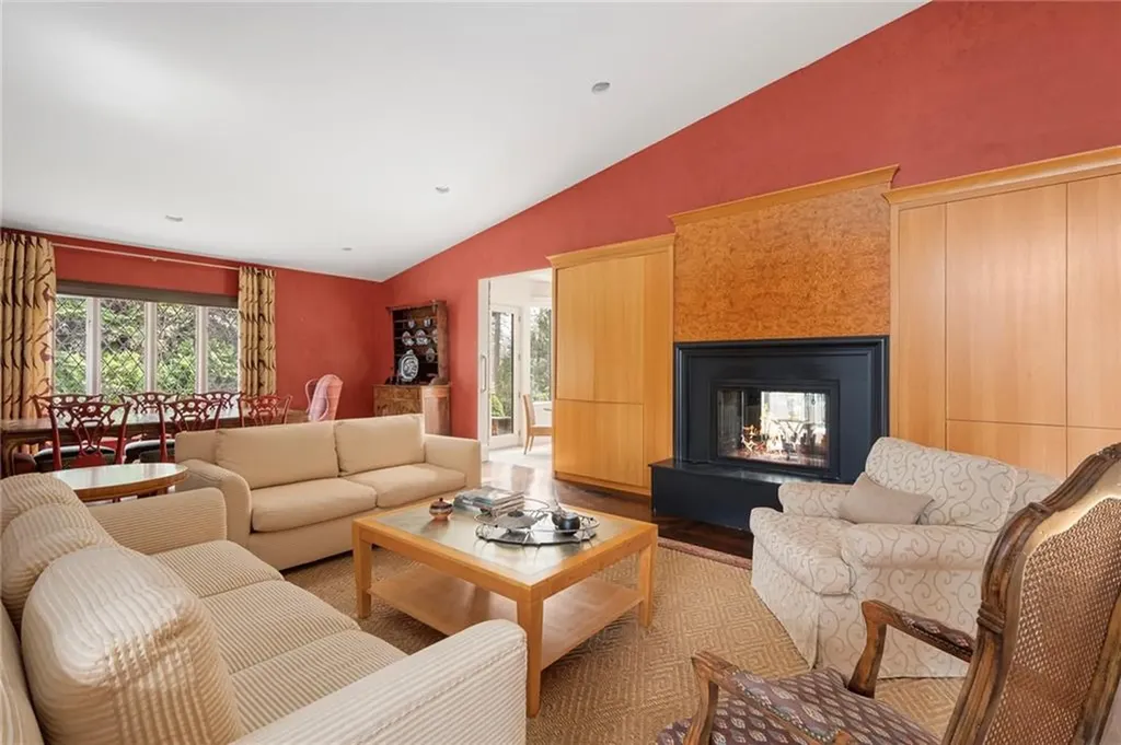 25 Linden Drive Providence RI 02906