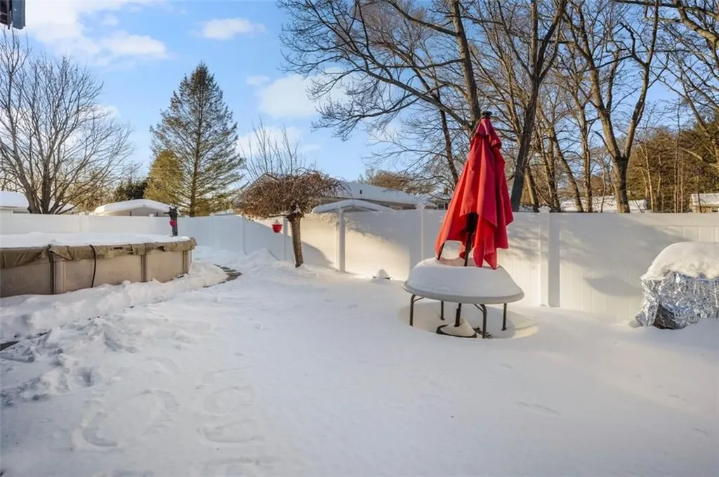 3 Vineland Avenue North Providence RI 02911