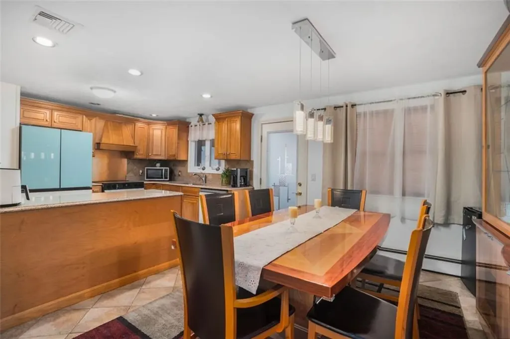 3 Vineland Avenue North Providence RI 02911