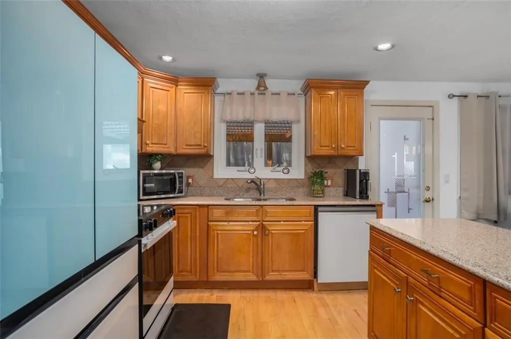 3 Vineland Avenue North Providence RI 02911