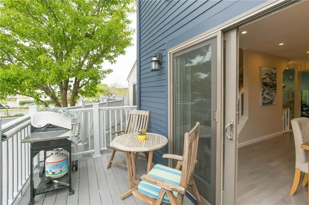 319 Swans Wharf Row Newport RI 02840