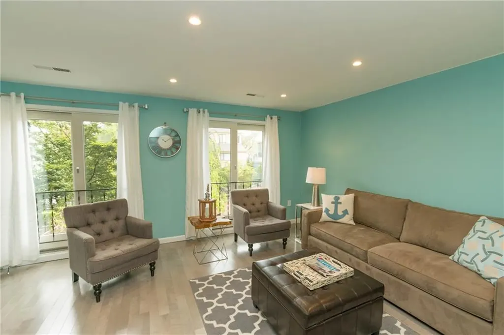 319 Swans Wharf Row Newport RI 02840