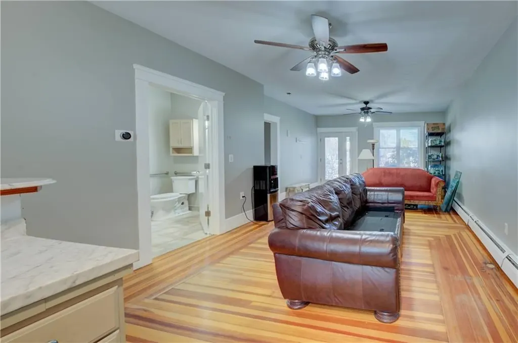 66 Roanoke Street Providence RI 02908