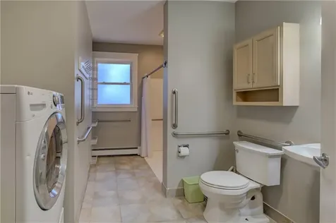 66 Roanoke Street Providence RI 02908