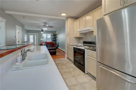 66 Roanoke Street Providence RI 02908