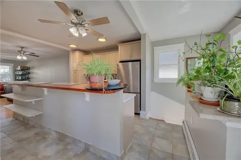 66 Roanoke Street Providence RI 02908