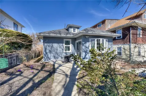 66 Roanoke Street Providence RI 02908