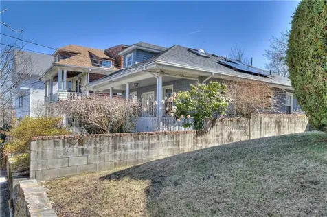 66 Roanoke Street Providence RI 02908